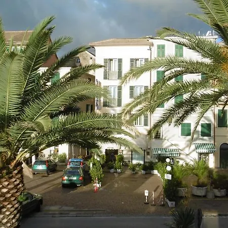 Hotel Riviera