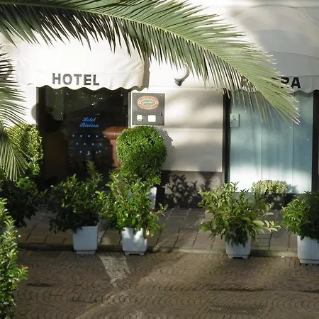 Riviera 3*