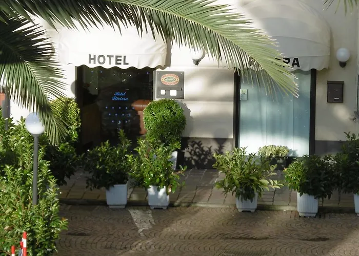 Riviera 3*